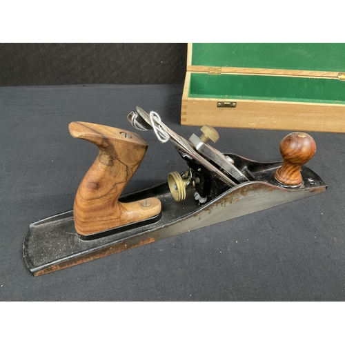 227 - FAITHFUL NO 9 WOOD PLANE C/W BOX L14