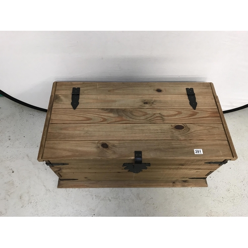 281 - MODERN MEXICAN PINE BLANKET BOX H16.5