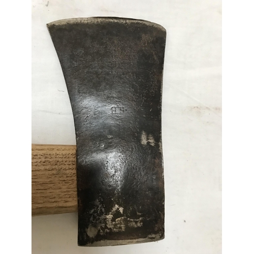 288 - QTY OF VINTAGE AXES AND AXE HEADS