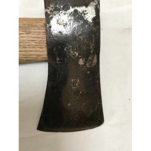 288 - QTY OF VINTAGE AXES AND AXE HEADS