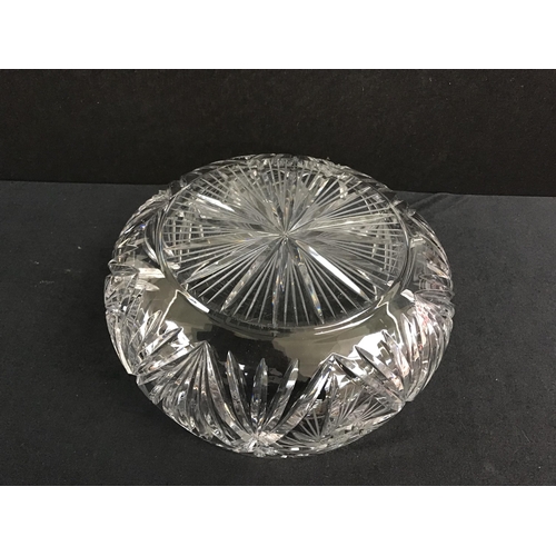 348 - GOOD QUALITY HEAVY GLASS FRUIT BOWL DIA 10.5