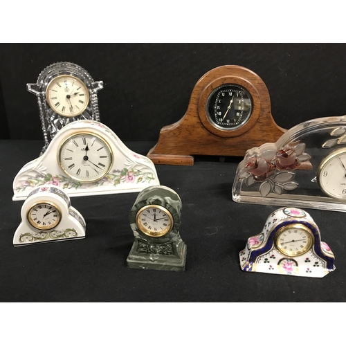 375 - QTY OF VARIOUS MANTLE CLOCKS AND MINIATURE EXAMPLES TO INCLUDE AYNSLEY, WEDGEWOOD ETC