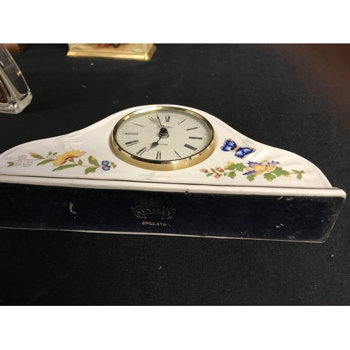 375 - QTY OF VARIOUS MANTLE CLOCKS AND MINIATURE EXAMPLES TO INCLUDE AYNSLEY, WEDGEWOOD ETC