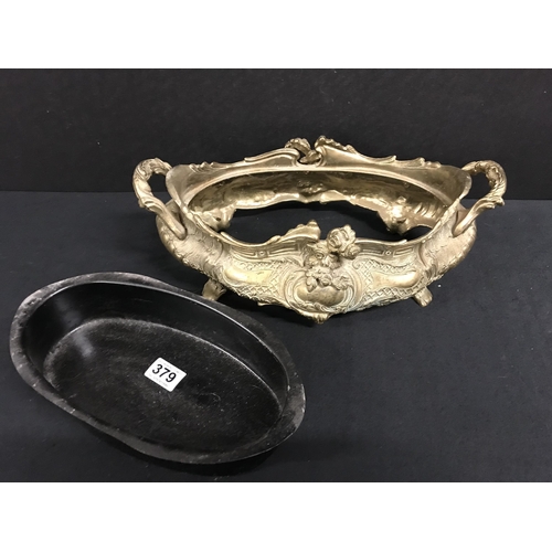 379 - ORNATE BRASS TWIN HANDLED FRUIT BOWL COMPLETE WITH LINER H5