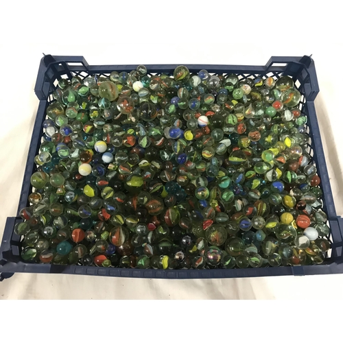 384 - CRATE OF VINTAGE MARBLES