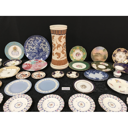 397 - BOX OF CHINA PLAQUES TO INCLUDE COALPORT ETC