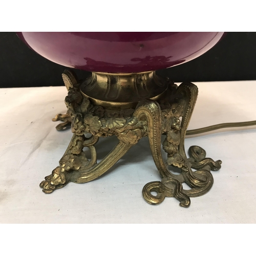 400 - PORCELAIN AND BRASS TABLE LAMP DECORATED WITH CHERUBS AND FLOWERS COMPLETE WITH SHADE