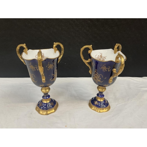 404 - PAIR OF COALPORT GOBLETS /URNS TO COMMERATE THE MARRIAGE OF PRINCE ANDREW TO SARAH FERGUSON 1986 H9