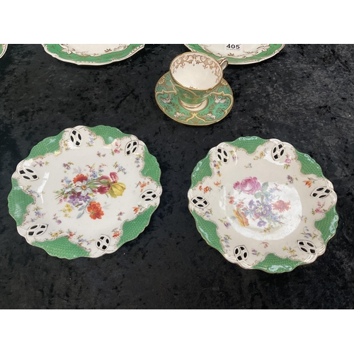 405 - QTY OF VICTORIAN CHINA TO INCLUDE SERVING PLATES, CUP AND SAUCER TEMPLE JAR ETC