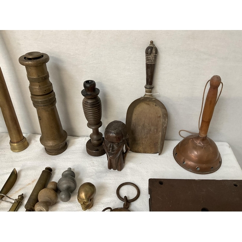 411 - BOX OF BRASS AND COPPER ITEMS TO INCLUDE VICTORIAN CAR HORN, HOSES, CARVED TRIBAL ITEMS ETC