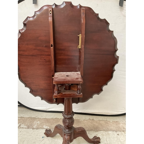 418 - REPRODUCTION MAHOGANY TIP TOP TABLE ON BALL AND CLAW FEET WITH BIRD CAGE MOVEMENT - H30