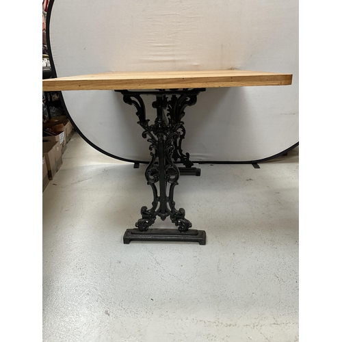 437 - CAST IRON BASED KITCHEN TABLE WITH OAK TOP - H 28