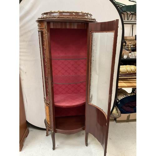 443 - REPRODUCTION MAHOGANY DISPLAY CABINET DECORATED WITH GILT MOUNTS WITH 3 PAINTED VICTORIAN STYLE PANE... 