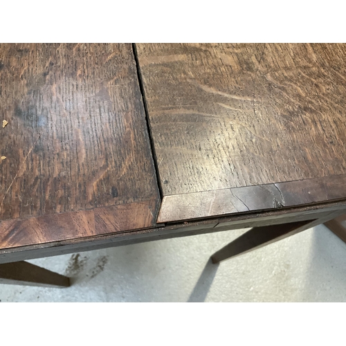 470 - GEORGIAN OAK WITH MAHOGANY CROSS BANDING 3 DRAWER WRITING TABLE H 29