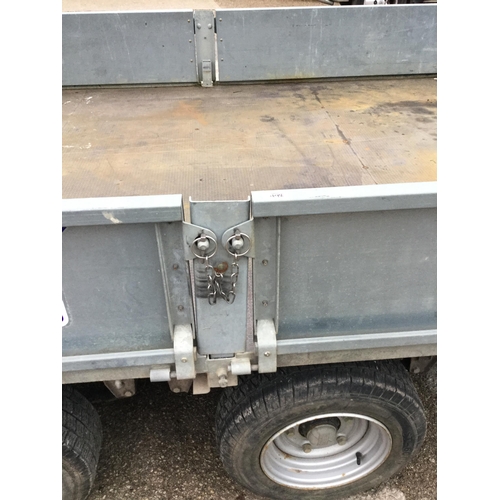 498 - IFOR WILLIAMS TWIN AXLE FLAT BED TRAILER WITH DROP SIDES AND NET 16FT X 6FT 6