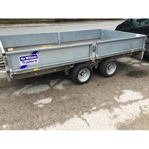 498 - IFOR WILLIAMS TWIN AXLE FLAT BED TRAILER WITH DROP SIDES AND NET 16FT X 6FT 6