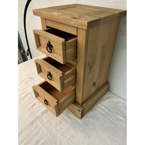 479 - MEXICAN PINE 3 DRAWER BEDSIDE CHEST H 23