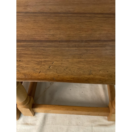 483 - PAIR OF BEECH STRETCHERED LAMP TABLES H 18