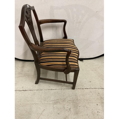 496 - GEORGIAN MAHOGANY ELBOW CHAIR WITH UPHOLSTERED SEAT - LOOSE ARM A/F