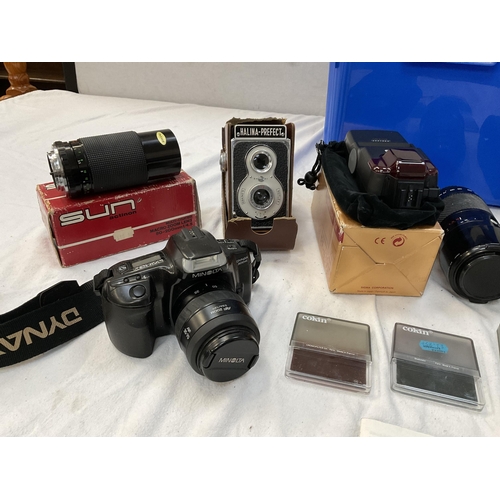 10 - BOX OF VINTAGE CAMERAS TO INCLUDE MINOLTA, SIGMA ETC AND LENS