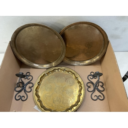 55 - BOX OF METALWARE TO INCLUDE BRASS, COPPER, AND A FOOTMAN