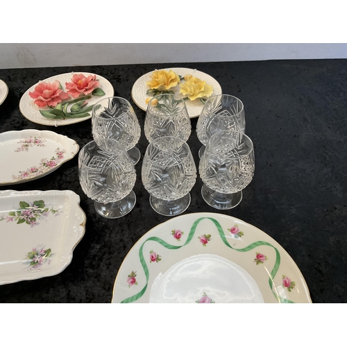 201 - BOX OF CHINA AND GLASSWARE TO INCLUDE 6 BRANDY GOBLETS FLORAL PLAQUES, AMARI PLATE, WEDGEWOOD, AYNSL... 