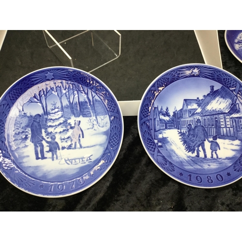 174 - 8 COPENHAGEN CHRISTMAS  PLAQUES