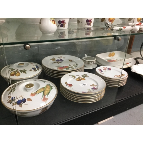 179 - LARGE ROYAL WORCESTER EVESHAM PATTERN DINNER SERVICE (APPROX 70 PIECES) 1 PIECE LIMOGE