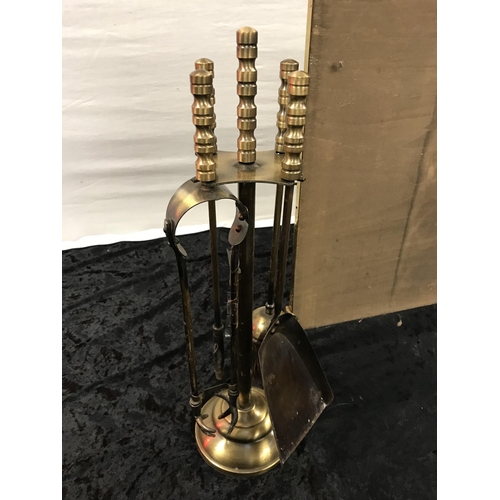 360 - BRASS FIRE SCREEN AND COMPANION SET