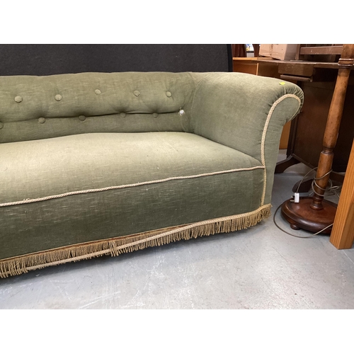 333 - GREEN UPHOLSTERED CHESTERFIELD STYLE VICTORIAN TUB SETTEE