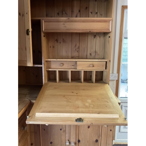 42 - LARGE WAXED PINE CORNER KITCHEN DRESSER H85