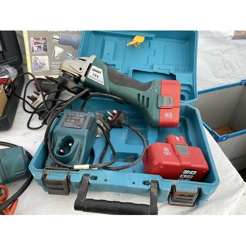 47 - 2 CRATES OF TOOLS TO INCLUDE ANGLE GRINDERS, ELECTRIC PLANER, DRILLS, CIRCULAR SAW ETC - ALL WORKING... 