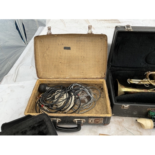 55 - CRATE OF MUSICAL INSTRUMENTS TO INCLUDE TAMBORINE, TRUMPET, HARMONICA, FLUTES, CLARINET ETC