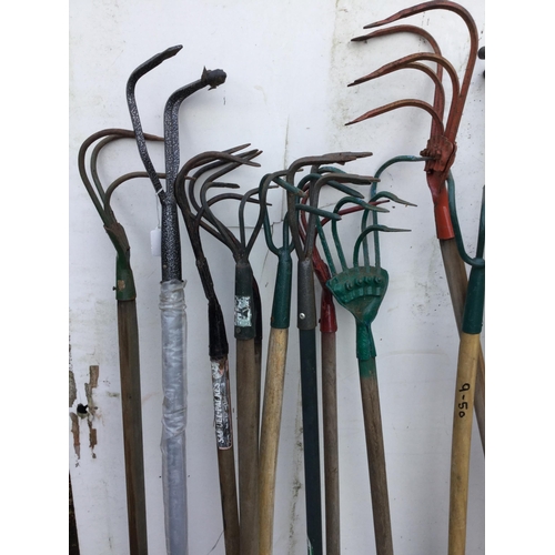 95 - 20 GARDEN CULTIVATORS