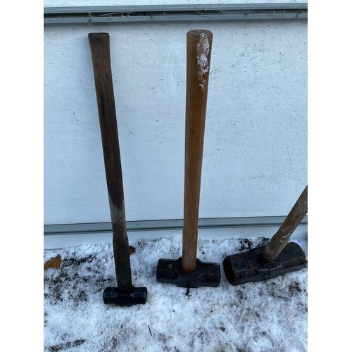 102 - QTY OF SLEDGE HAMMERS