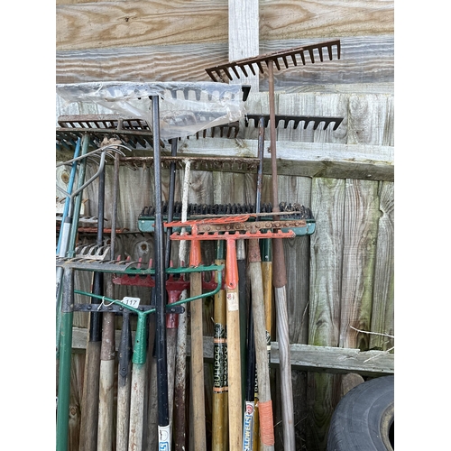 117 - 30 GARDEN RAKES