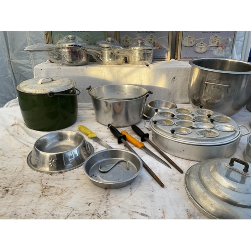 144 - LARGE CRATE OF METAL KITCHENWARE TO INCLUDE 3 BOXED SETS OF STAINLESS STEEL SAUCEPANS