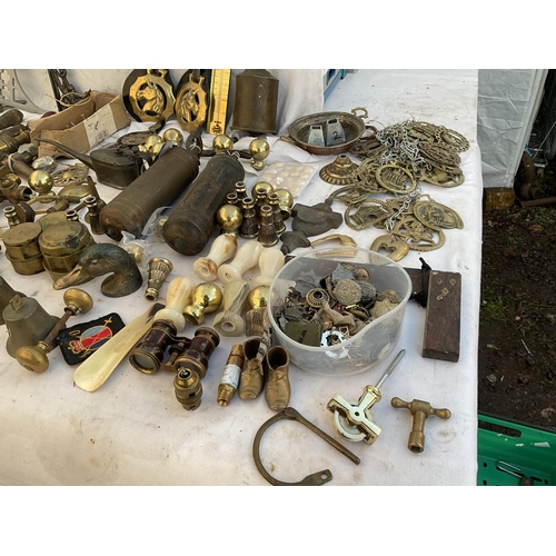 147 - 2 CRATES OF BRASS AND COPPER WARE TO INCLUDE BELLS, KETTLES, CANDLEABRA ETC