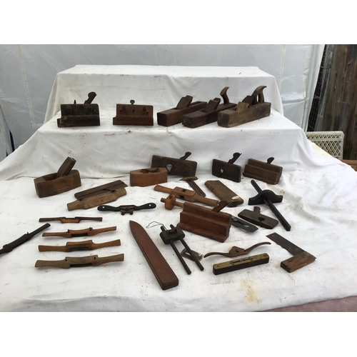 169 - CRATE OF VICTORIAN AND LATER WOODEN PLANES ETC