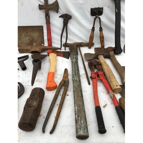 173 - 2 CRATES OF VINTAGE AXE HEADS AND AXES,CLEAVER ETC