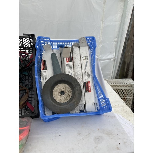 203 - 16 SMALL PLASTIC TRAYS OF TOOLS TO INCLUDE GRINDING WHEELS, CLAMPS ETC