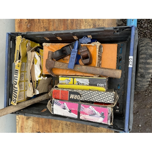 255 - CRATE OF WOOD PLANES - BOXED TO INCLUDE STANLEY ETC