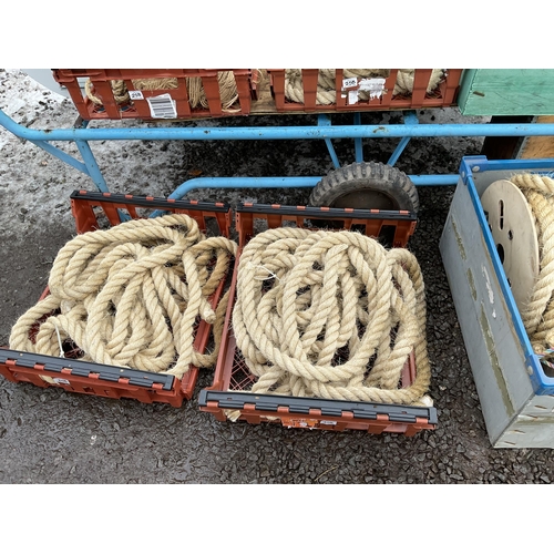 258 - LARGE QTY OF ROPE