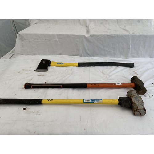 10 - QTY OF SLEDGE HAMMERS AND AXES TO INCLUDE FIBRE GLASS HANDLED EXAMPLES