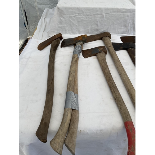 11 - QTY OF VINTAGE AXES X 14