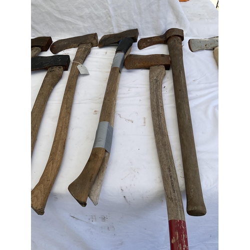 11 - QTY OF VINTAGE AXES X 14