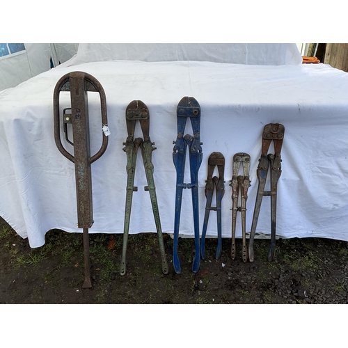 7 - VINTAGE BREAKER AND QTY OF BOLT CROPPERS OF VARIOUS SIZES