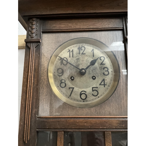 107 - VINTAGE OAK WALL CLOCK H30