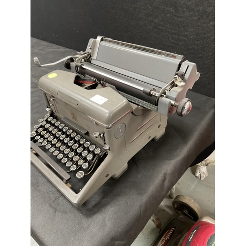 77 - VINTAGE IMPERIAL TYPEWRITER