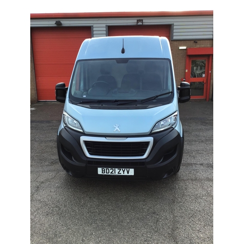 392 - PEUGEOT BOXER L4 2 AXLE RIGID BODY DIESEL VAN - AZURE BLUE - FIRST REG MAY 2021 - 2200CC - 12 MONTHS... 